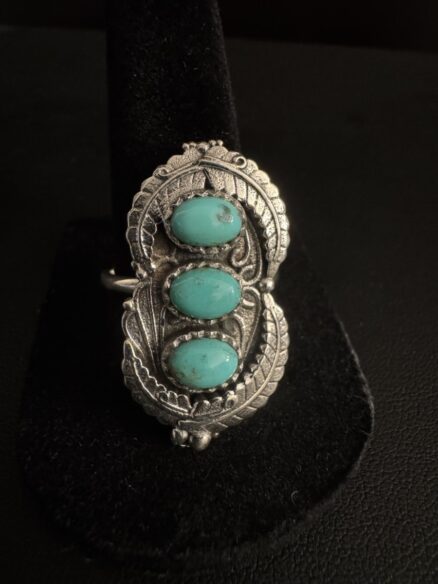 Beautiful sterling silver and turquoise triple stone ring