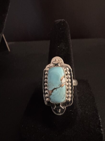 Beautiful turquoise and sterling silver ring