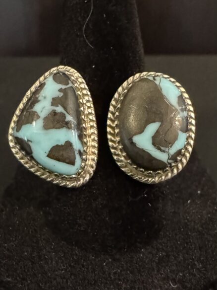 Stunning, turquoise bypass ring set in Sterling silver