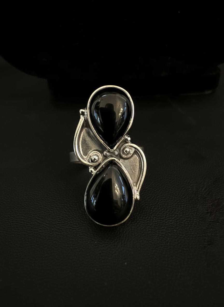 Beautiful black onyx and sterling silver ring