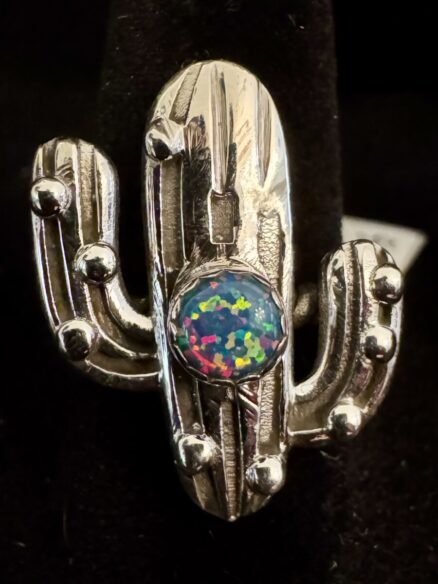 Beautiful Sterling, silver cactus ring with Opal